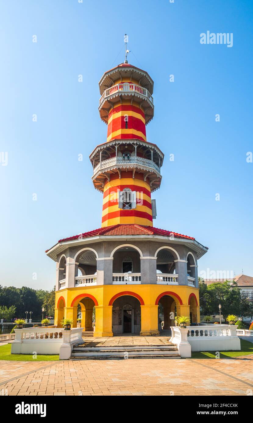 Tower Withun Thasana oder The Sage Lookout in Bang Pa-in Royal Palace oder der Sommerpalast in Ayutthaya Provinz, Thailand Stockfoto