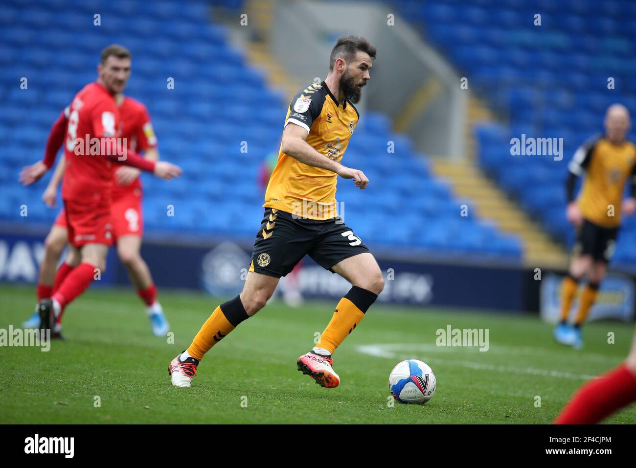 Cardiff, Großbritannien. März 2021, 20th. Joe Ledley von Newport County in Aktion. EFL Football League Two Match, Newport County gegen Leyton Orient im Cardiff City Stadium in Cardiff, Wales am Samstag, 20th. März 2021. Dieses Bild darf nur für redaktionelle Zwecke verwendet werden. Nur redaktionelle Verwendung, Lizenz für kommerzielle Nutzung erforderlich. Keine Verwendung in Wetten, Spiele oder ein einzelner Club / Liga / Spieler Publikationen. PIC von Andrew Orchard / Alamy Live News Stockfoto