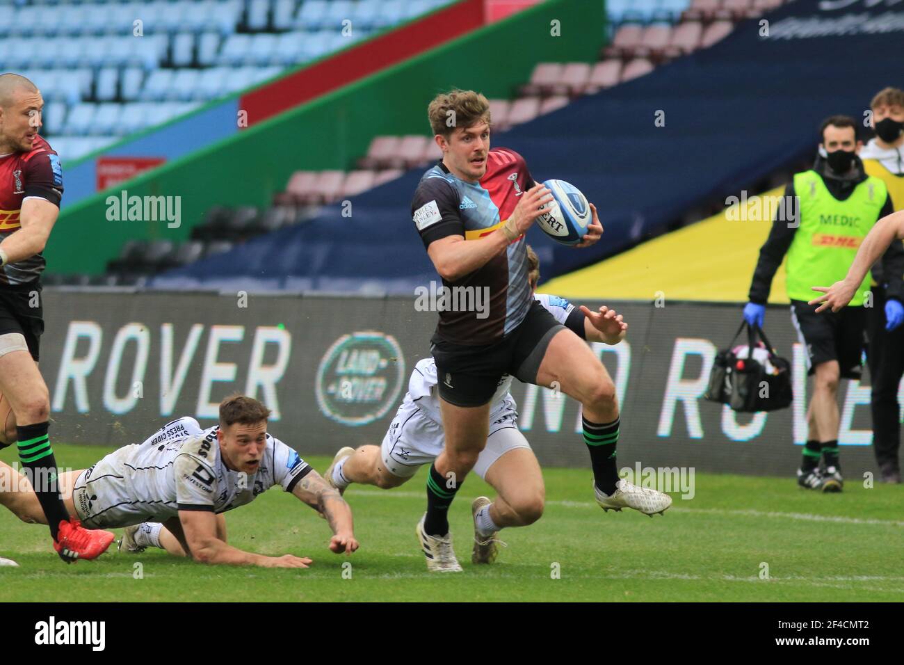 Twickenham, England. 20. März 2021. Luke Northmore von Harlequins während des Gallagher Premiership Matches zwischen Harlequins und Gloucester an der Stoop. Kredit: Richard Perriman/Alamy Live Nachrichten Stockfoto