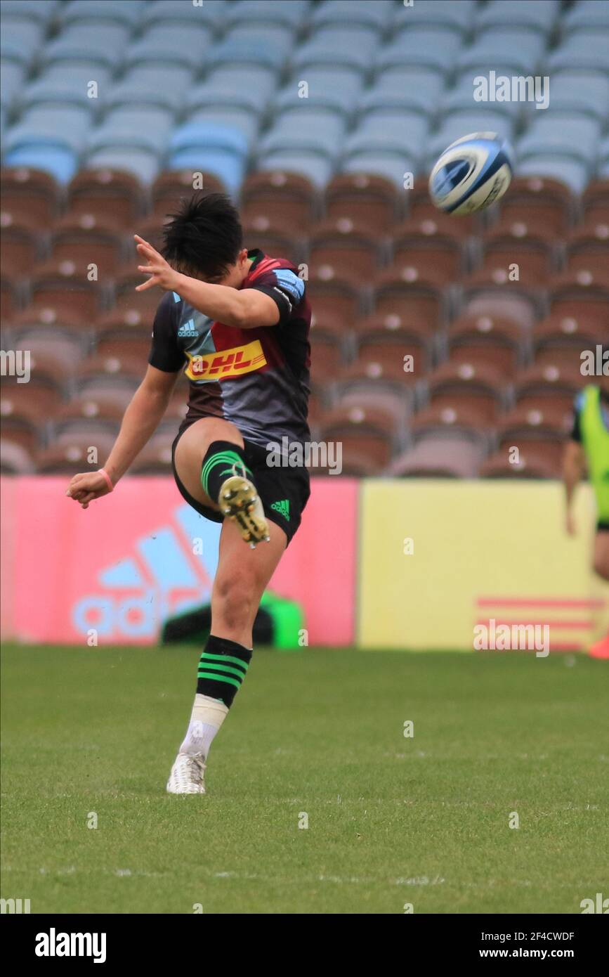 Twickenham, England. 20. März 2021. Marcus Smith von Harlequins während des Gallagher Premiership Matches zwischen Harlequins und Gloucester an der Stoop. Kredit: Richard Perriman/Alamy Live Nachrichten Stockfoto