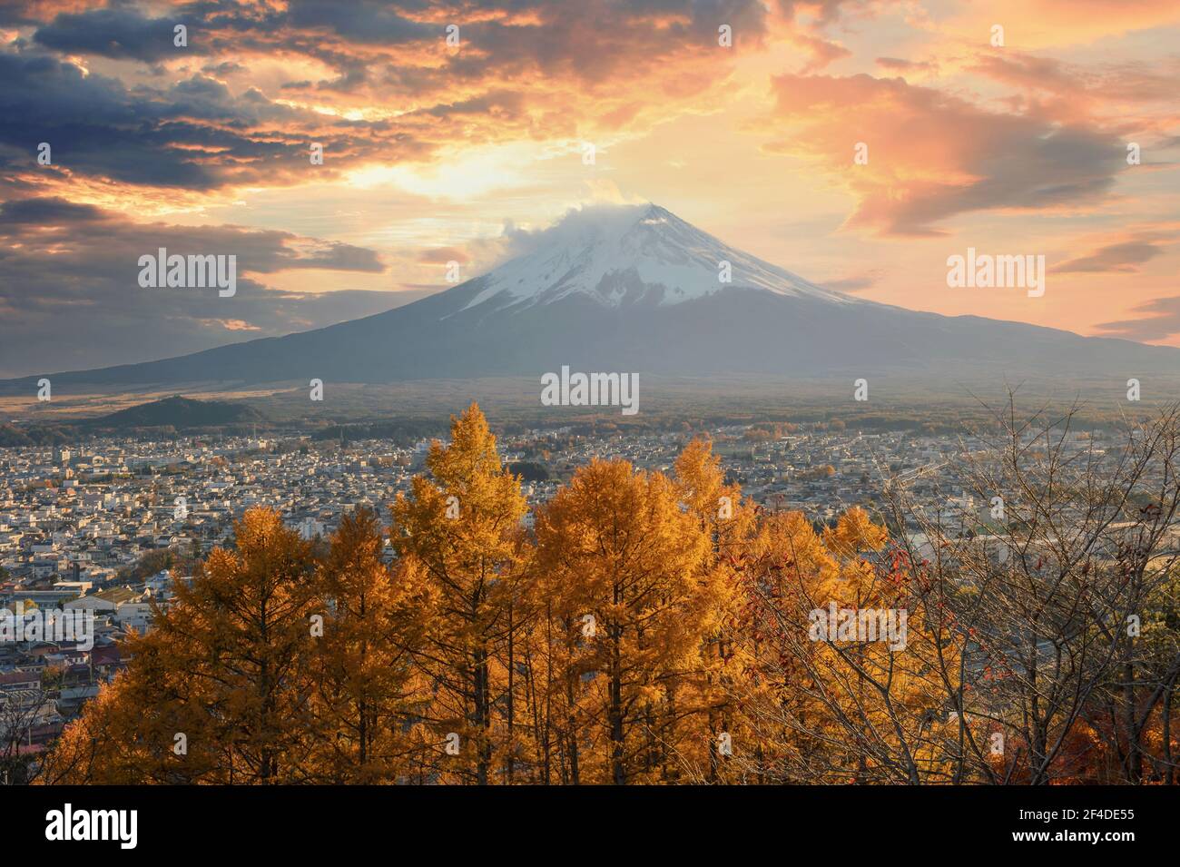 Fuji im Herbst, Fujiyoshida, Japan Stockfoto