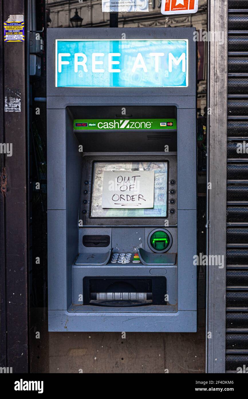Ein kostenloser Geldautomat außer Betrieb, London, England, Großbritannien. Stockfoto