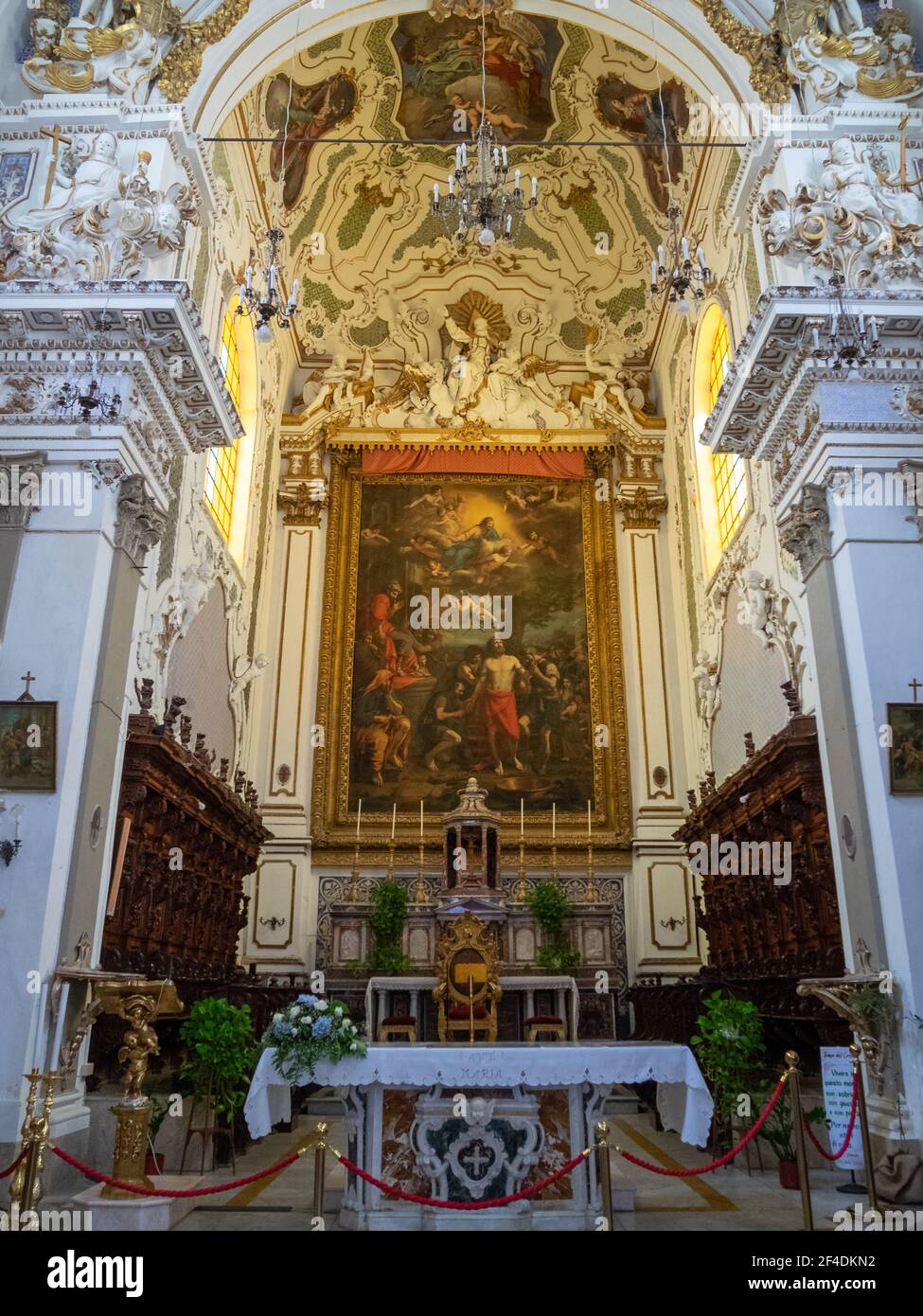 Hochaltar der spätbarocken Kirche San Bartolomeo, Scicli Stockfoto