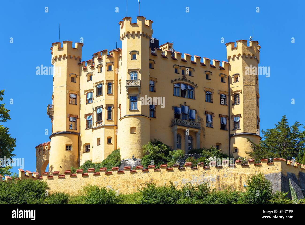 Palast Schloss Burg In Spanien 7 Buchstaben Schloss Hohenschwangau in Deutschland. Das Königliche Schloss