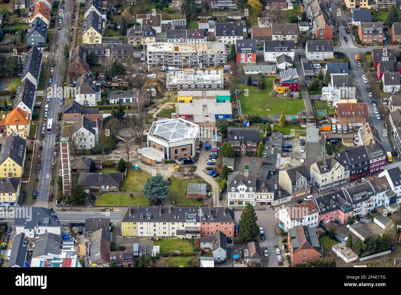 Luftbild, Kirche St. Johannes, katholischer Kindergarten St. Johannes, Baustelle Neubau Klosterstraße, Bottrop, Ruhrgebiet, Nordrhein-We Stockfoto