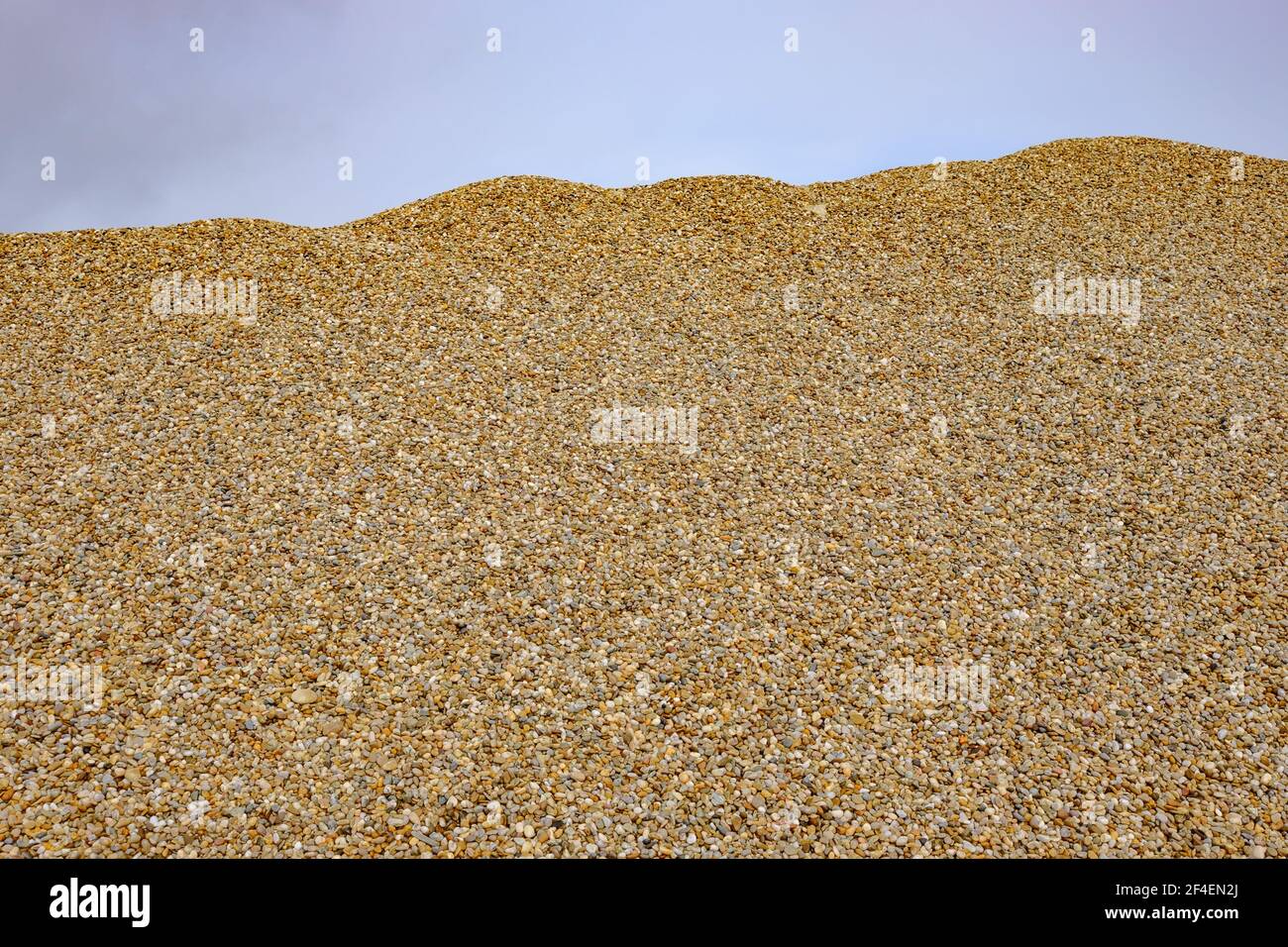 Haufen von Kiessteinen, Sand Stockfoto
