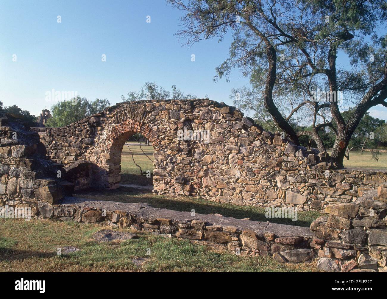 MISION FRANCISCANA FUNDADA EN 1776 POR FRAY FERMIN LAUFEN-RUINAS DE LAS DEPENDENCIAS. ORT: MISION SAN JUAN CAPISTRANO. SAN ANTONIO-TEXAS. Stockfoto