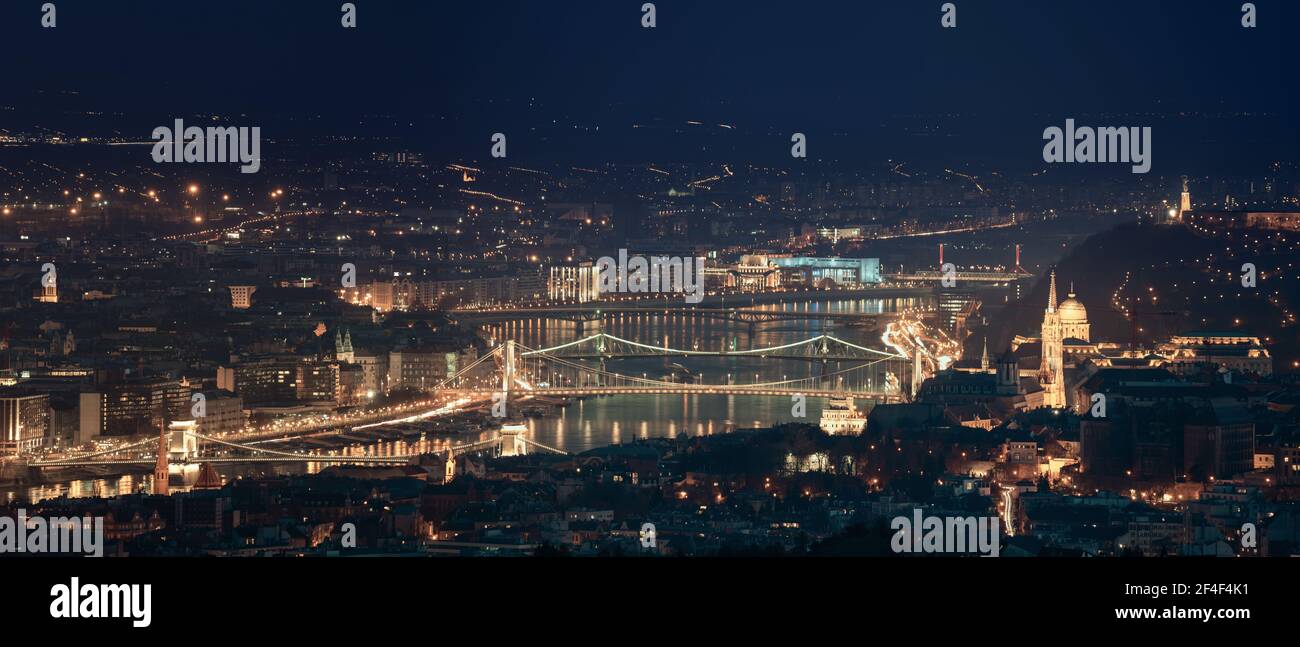Panorama Abend Stadtbild über Budapest Stadt. Inklusive aller Attraktionen in der Hauptstadt von Ungarn Stockfoto