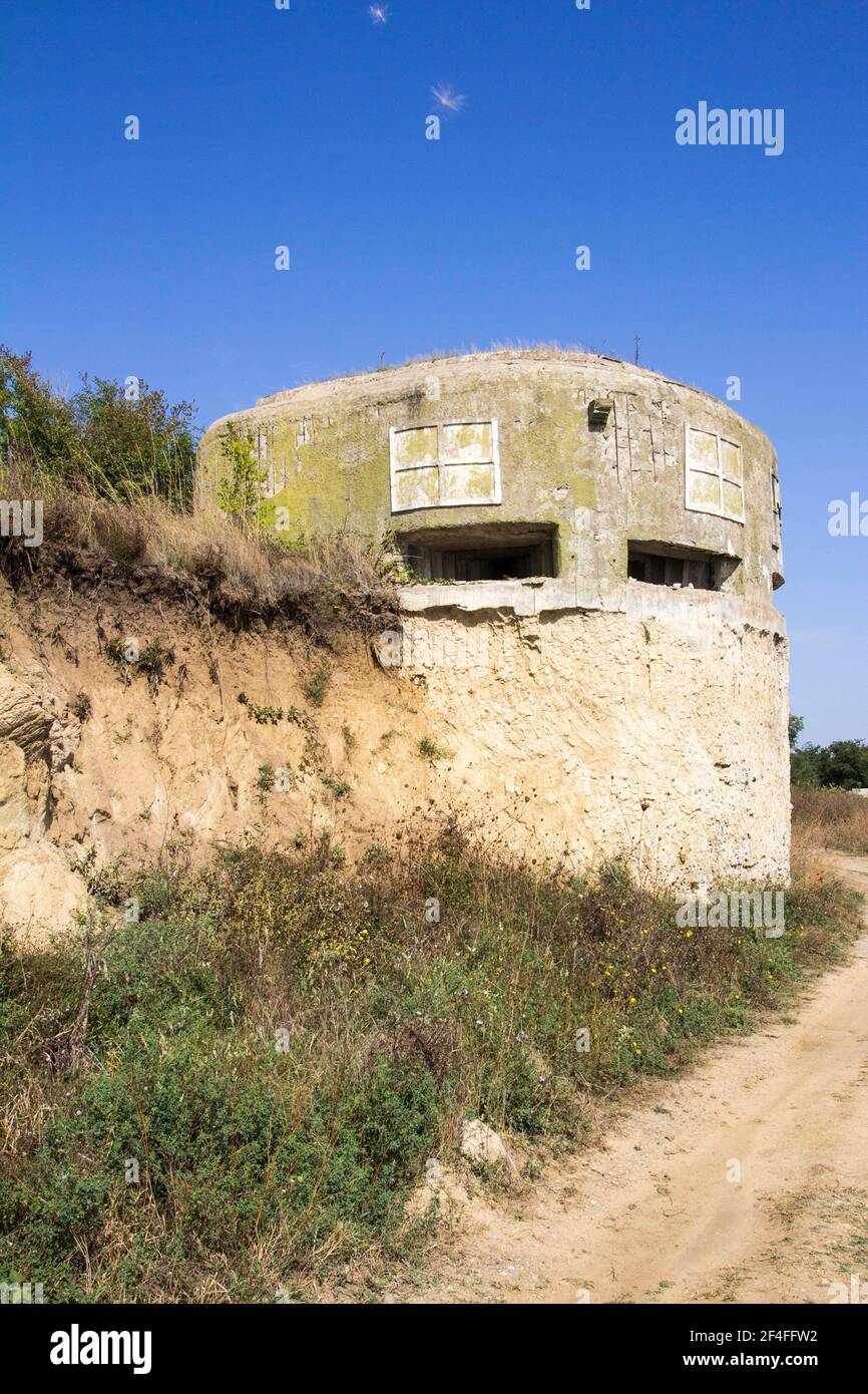 Militärbunker am Strand von Obzor, Bulgarien Stockfoto