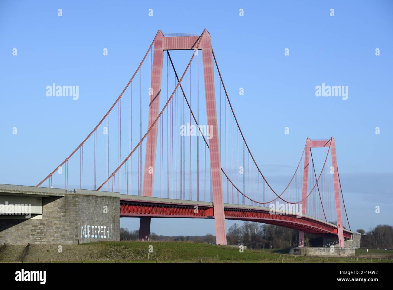 Rheinbrücke bei Emmerich, Januar, Niederrhein, Nordrhein-Westfalen, Deutschland Stockfoto