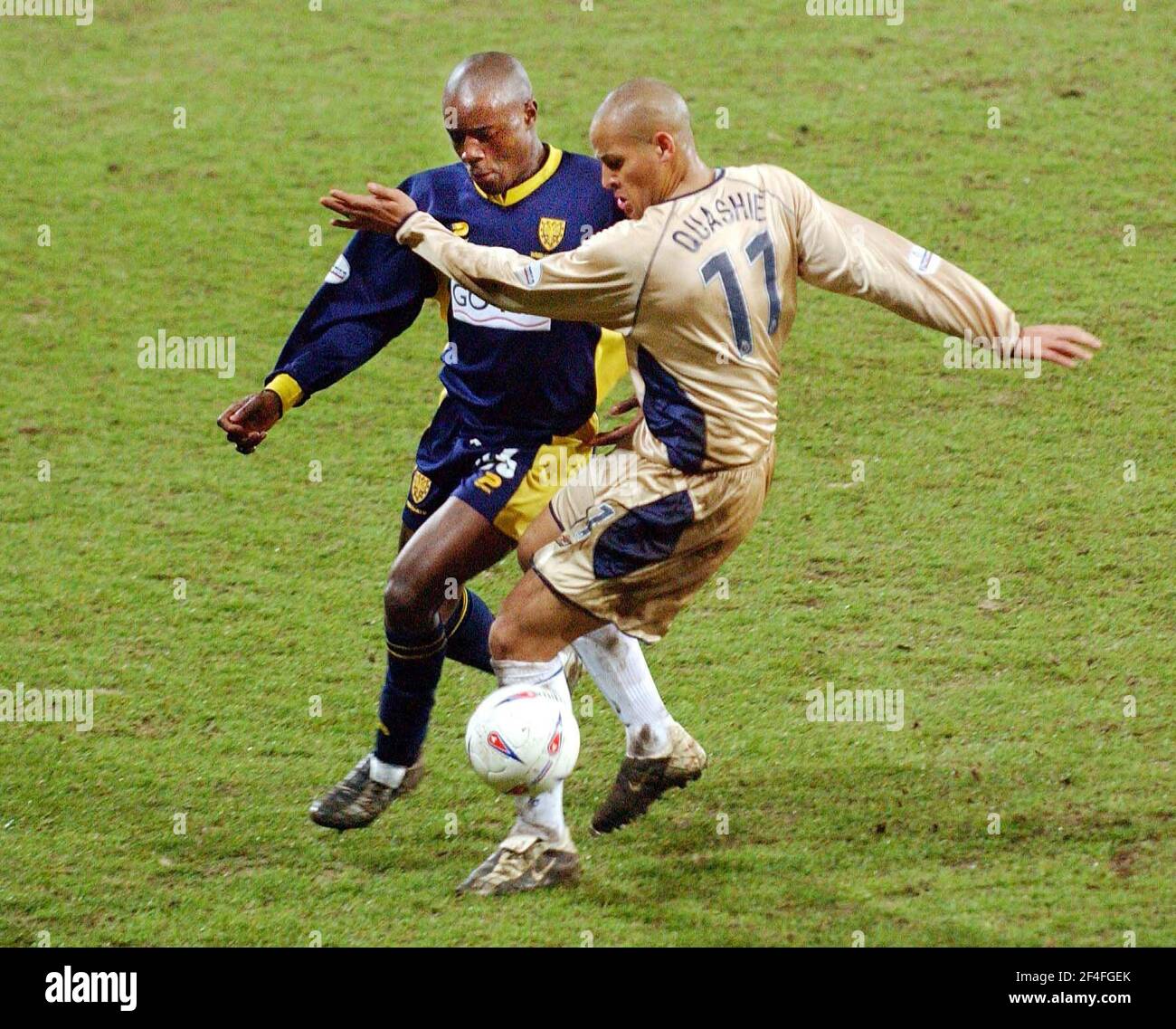 WIMBLEDON V PORTSMOUTH NIGEL REO-COKER UND NIGEL QUASHIE 4/3/2003 BILD DAVID ASHDOWN Stockfoto