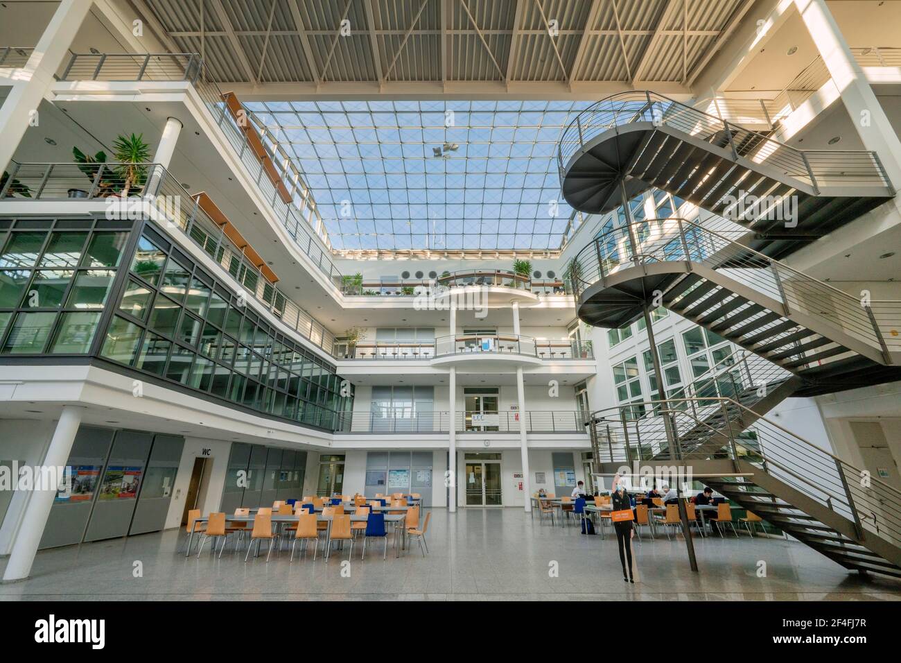 Technische Universität München, TUM, Fakultät für Maschinenbau, Eberhard-von-Kuenheim-Bau, Garching, Oberbayern, Bayern, Deutschland Stockfoto