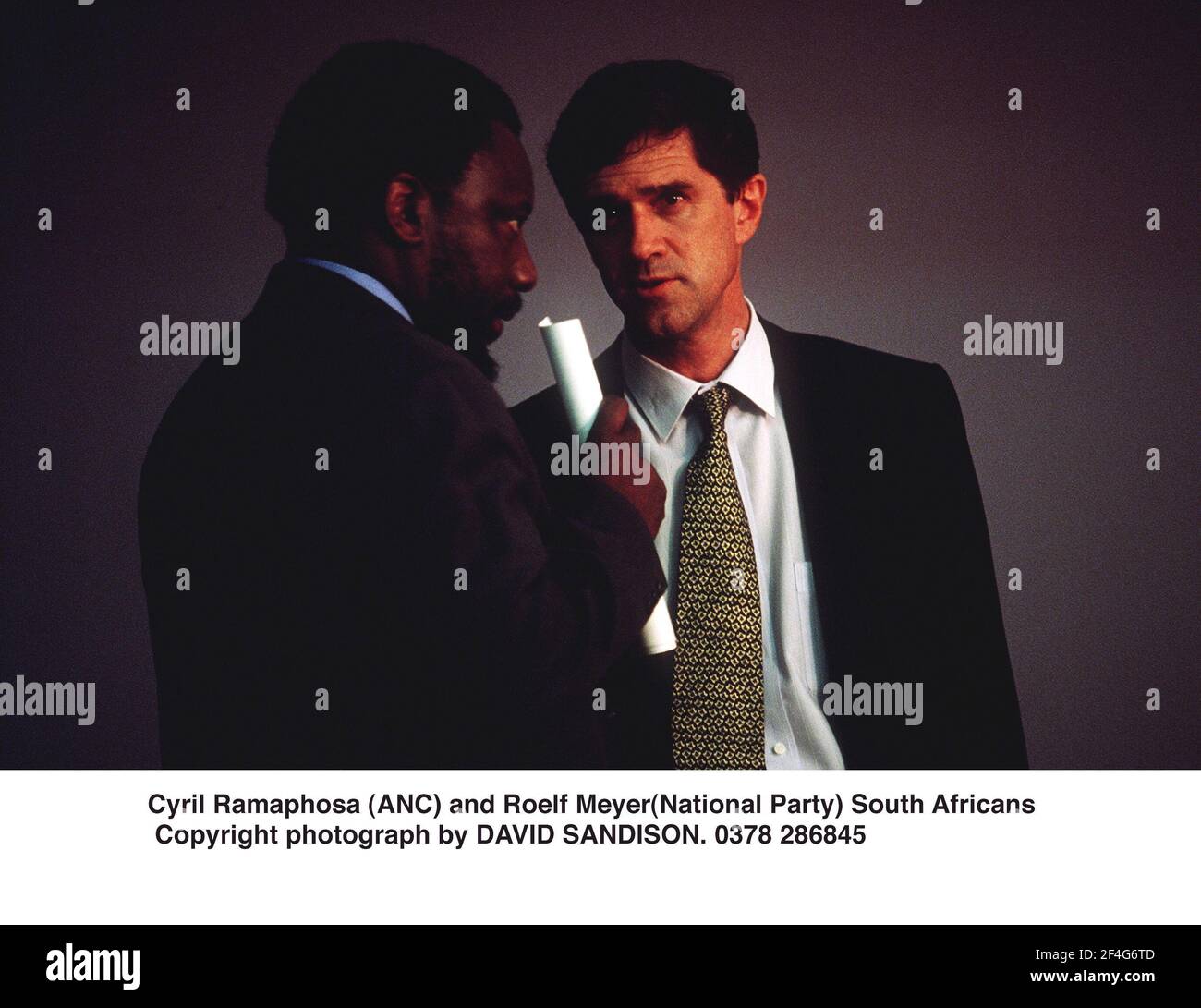 Cyril Ramaphosa vom ANC mit Roelf Meyer vom Nationale Partei Stockfoto
