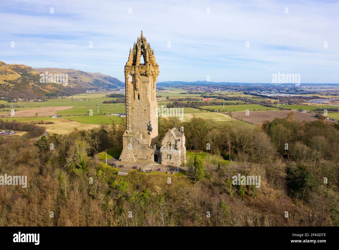 Luftaufnahme des National Wallace Monument (geschlossen während covid-19 Lockdown) , Stirling, Schottland, Großbritannien Stockfoto