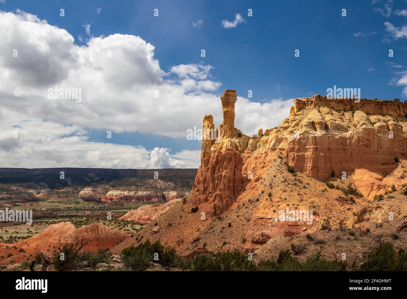 Chimney Rock auf der Ghost Ranch in New Mexico, USA Stockfoto