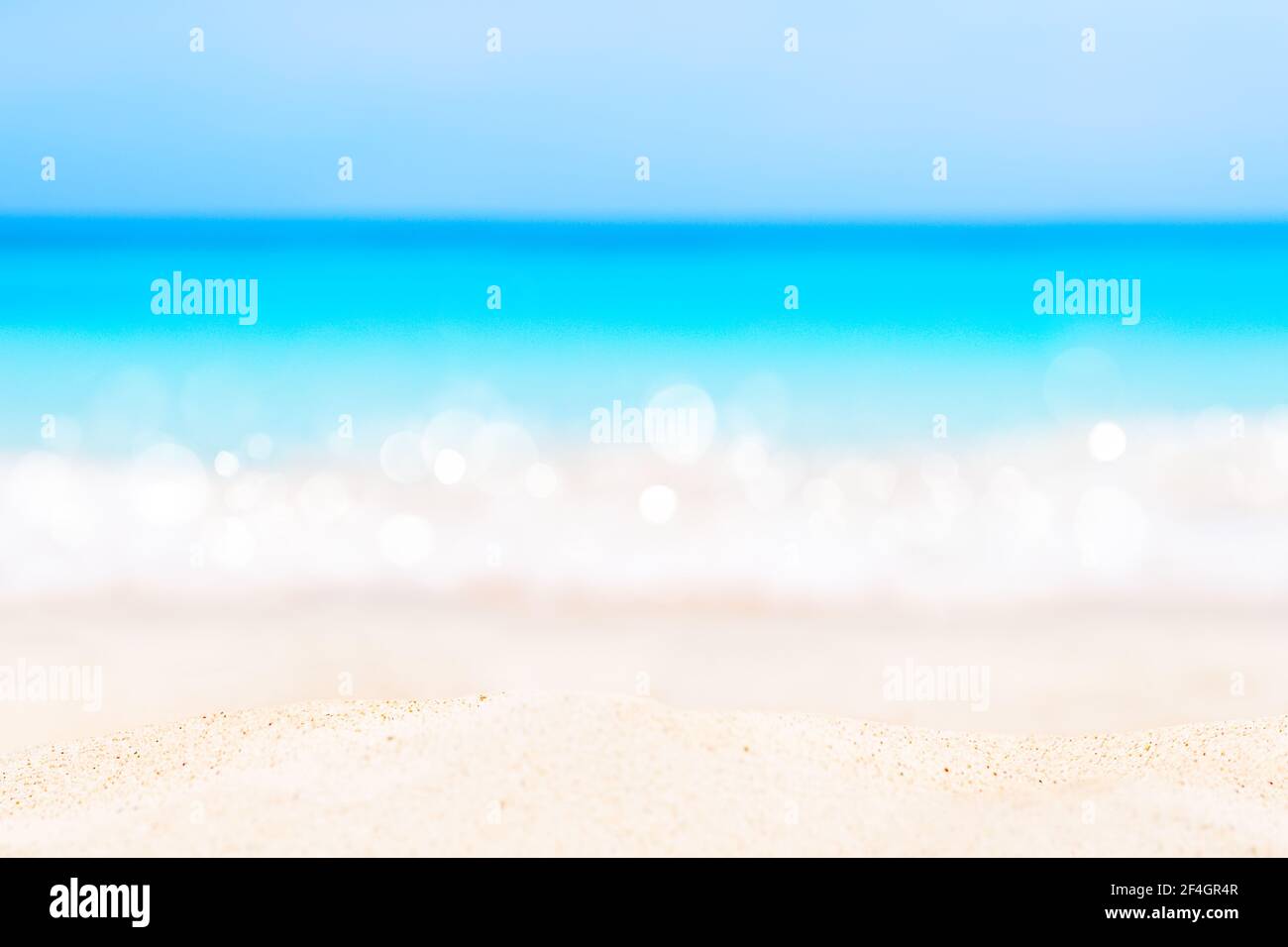 Blauer Himmel und schöner Strand in Punta Cana, Dominikanische Republik. Urlaub Urlaub Urlaub Hintergrund Wallpaper. Landschaft des tropischen Sommerstrands. Stockfoto