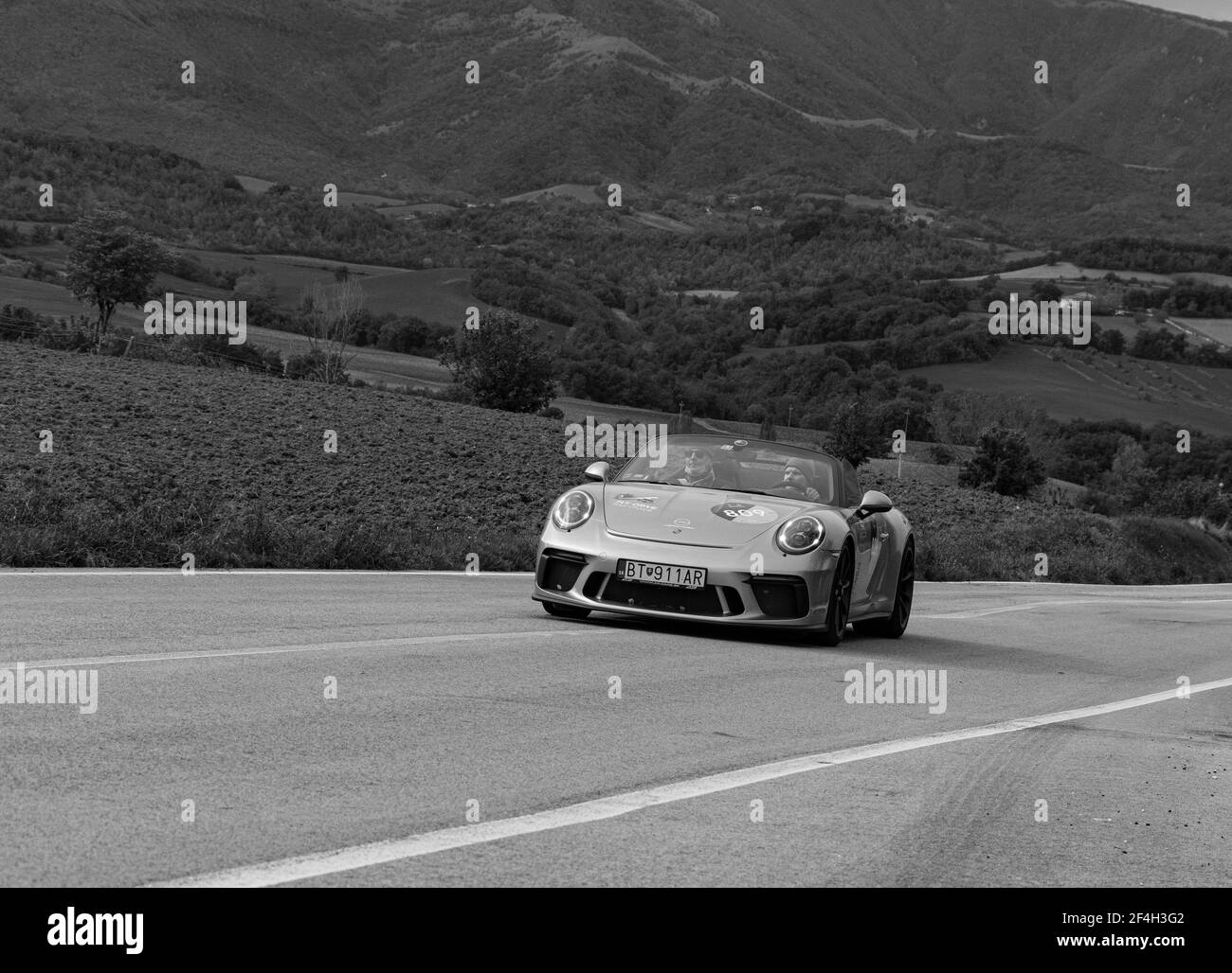 2020 : porsche 911 Speedster auf einem alten Rennwagen in Rallye Mille Miglia 2020 das berühmte italienische historische Rennen (1927-1957 Stockfoto