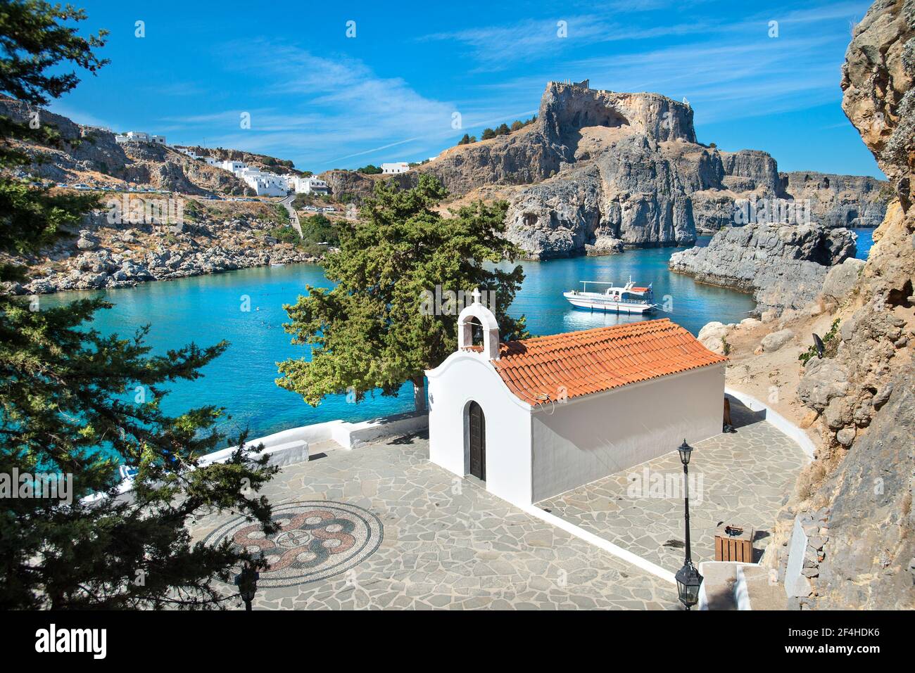 Kirche, St. Pauls Bay, Lindos, Rhodos, Griechenland Stockfoto