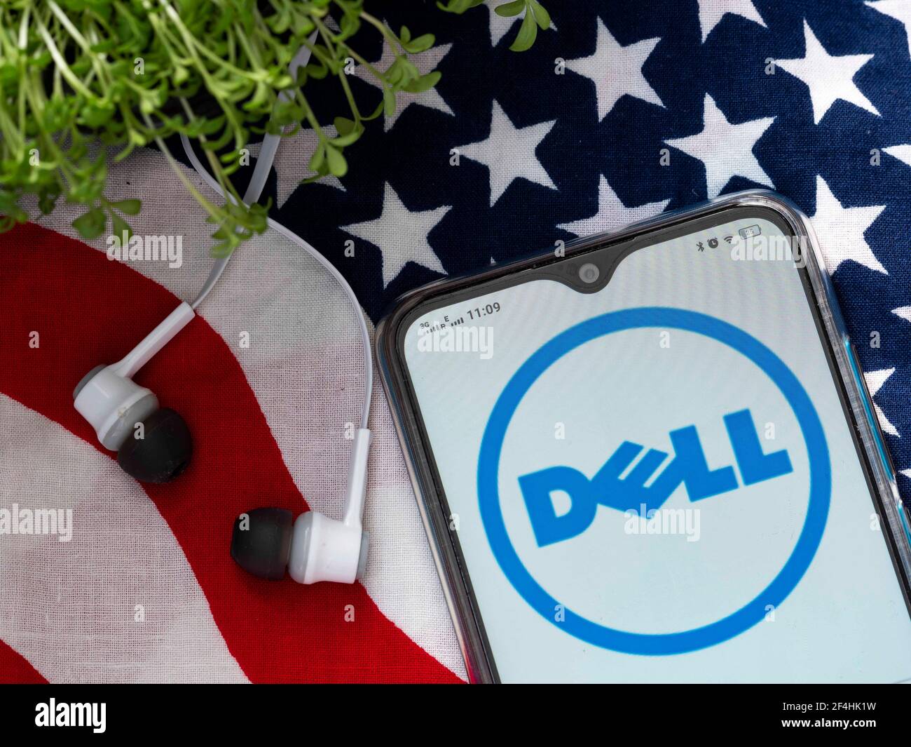 Ukraine. März 2021, 20th. In dieser Abbildung wird ein Dell Technologies-Logo auf dem Smartphone angezeigt. Kredit: Valera Golovniov/SOPA Images/ZUMA Wire/Alamy Live Nachrichten Stockfoto