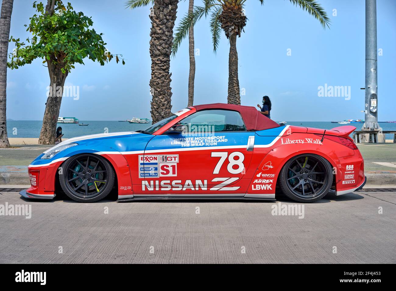 Nissan 370Z Cabrio Sportwagen angepasst an Rennsport-Spezifikation Stockfoto