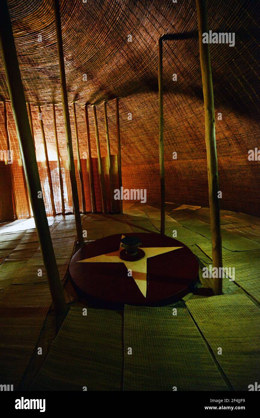 Eine traditionelle königliche Hütte im Ethnographischen Museum von Ruanda. Stockfoto