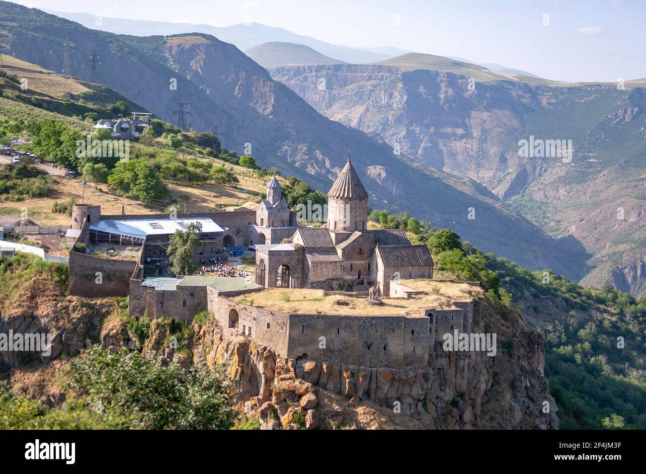 Luftaufnahme des Tatev-Klosterkomplexes im Dorf Tatev, Armenien Stockfoto