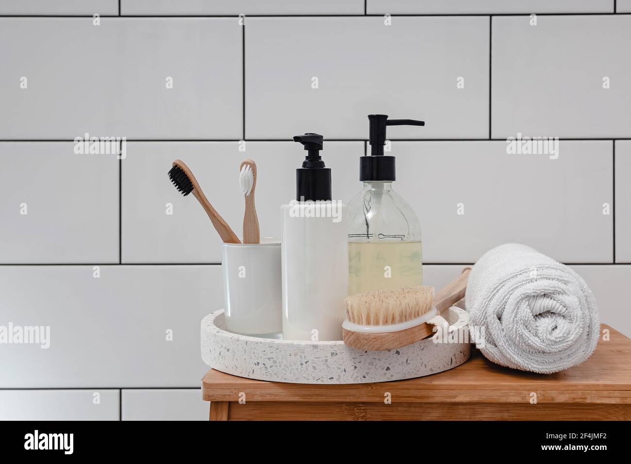 Spa Komposition auf weißem Holzhintergrund Stockfoto