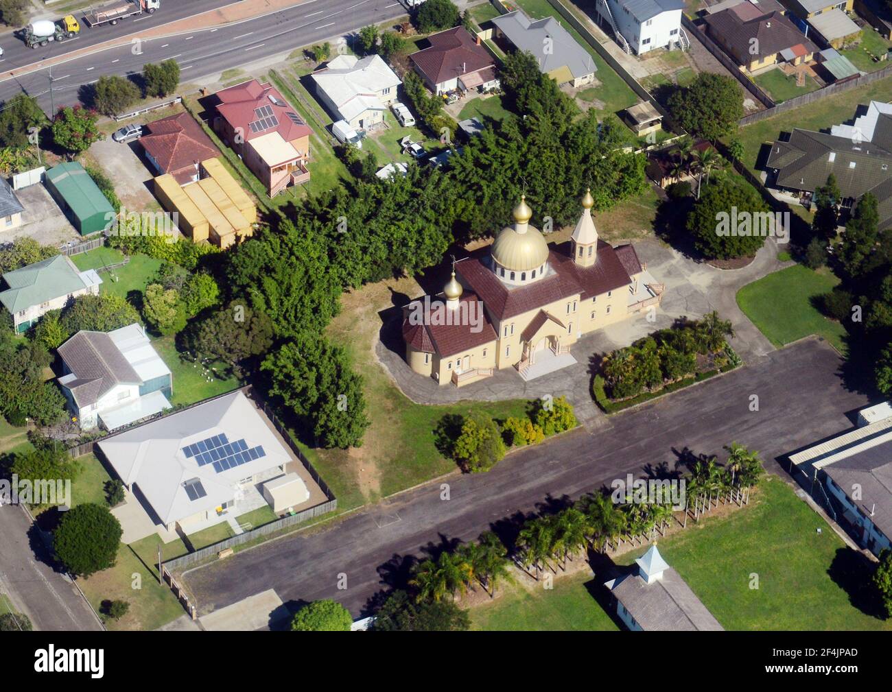 Luftaufnahme der Pfarrei der Vladimir Ikone der Gottesmutter Kirche in Rocklea, Queensland, Australien. Stockfoto