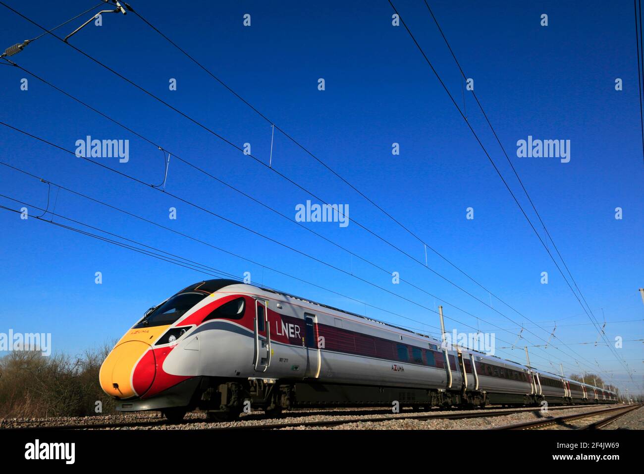 LNER Azuma Zug, Klasse 800, East Coast Main Line Railway, Newark on Trent, Nottinghamshire, England, Großbritannien Stockfoto