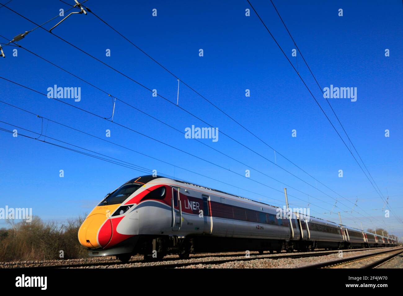 LNER Azuma Zug, Klasse 800, East Coast Main Line Railway, Newark on Trent, Nottinghamshire, England, Großbritannien Stockfoto