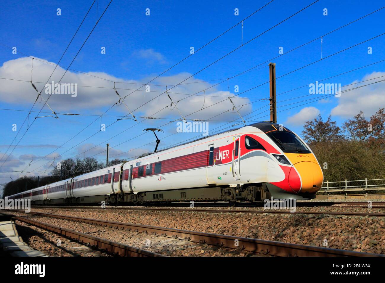 LNER Azuma Zug, Klasse 800, East Coast Main Line Railway, Newark on Trent, Nottinghamshire, England, Großbritannien Stockfoto