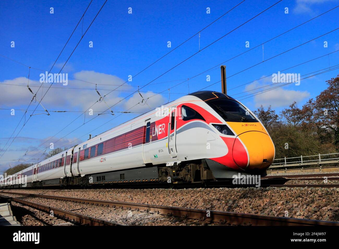 LNER Azuma Zug, Klasse 800, East Coast Main Line Railway, Newark on Trent, Nottinghamshire, England, Großbritannien Stockfoto