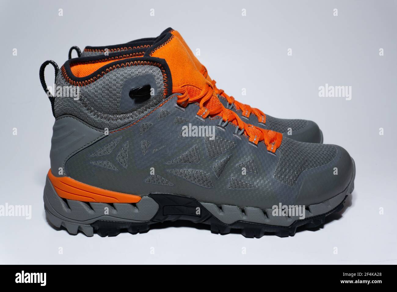 Trekking Herren Wanderschuhe. Schuhe für Tourismus und Reisen Stockfoto