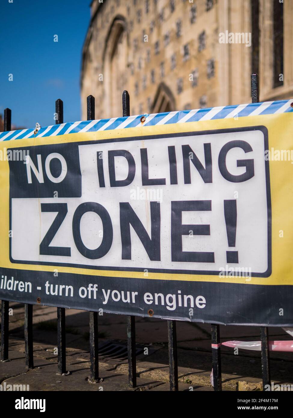 No Idling Zone Sign, No Idling, Henley-On-Thames, Oxford, Oxfordshire, England, Großbritannien, GB. Stockfoto