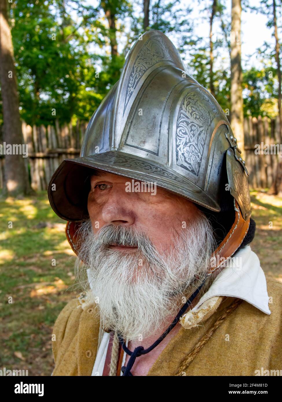 Historischer Interpret als Soldat von 'Henrycus' gekleidet. Stockfoto