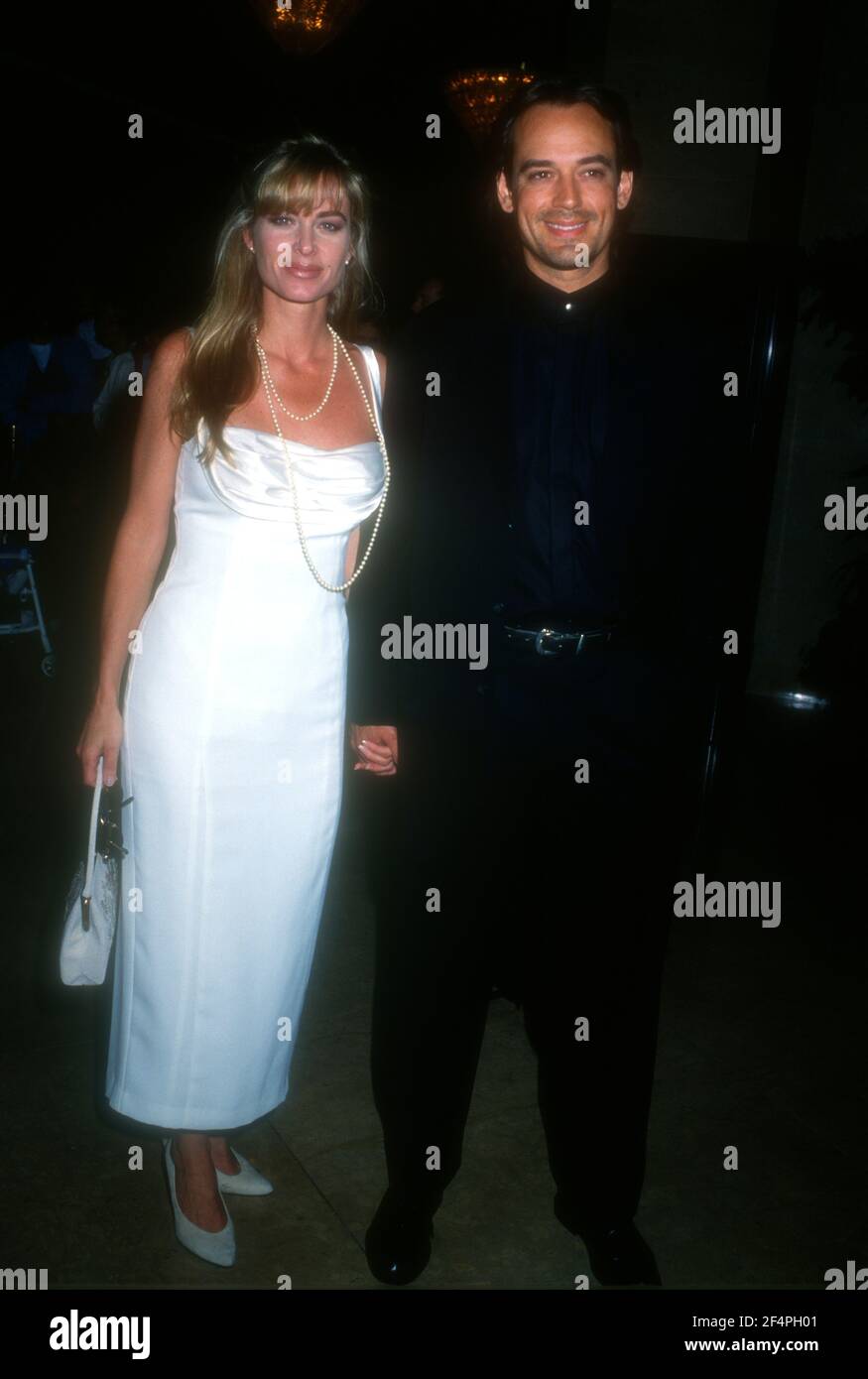 Beverly Hills, California, USA 18th. Mai 1996 die Schauspielerin Eileen Davidson und der Schauspieler Jon Lindstrom nehmen am 18. Mai 1996 an der 23rd Daytime Emmy Awards Celebration im Beverly Hilton Hotel in Beverly Hills, Kalifornien, USA Teil. Foto von Barry King/Alamy Stockfoto Stockfoto