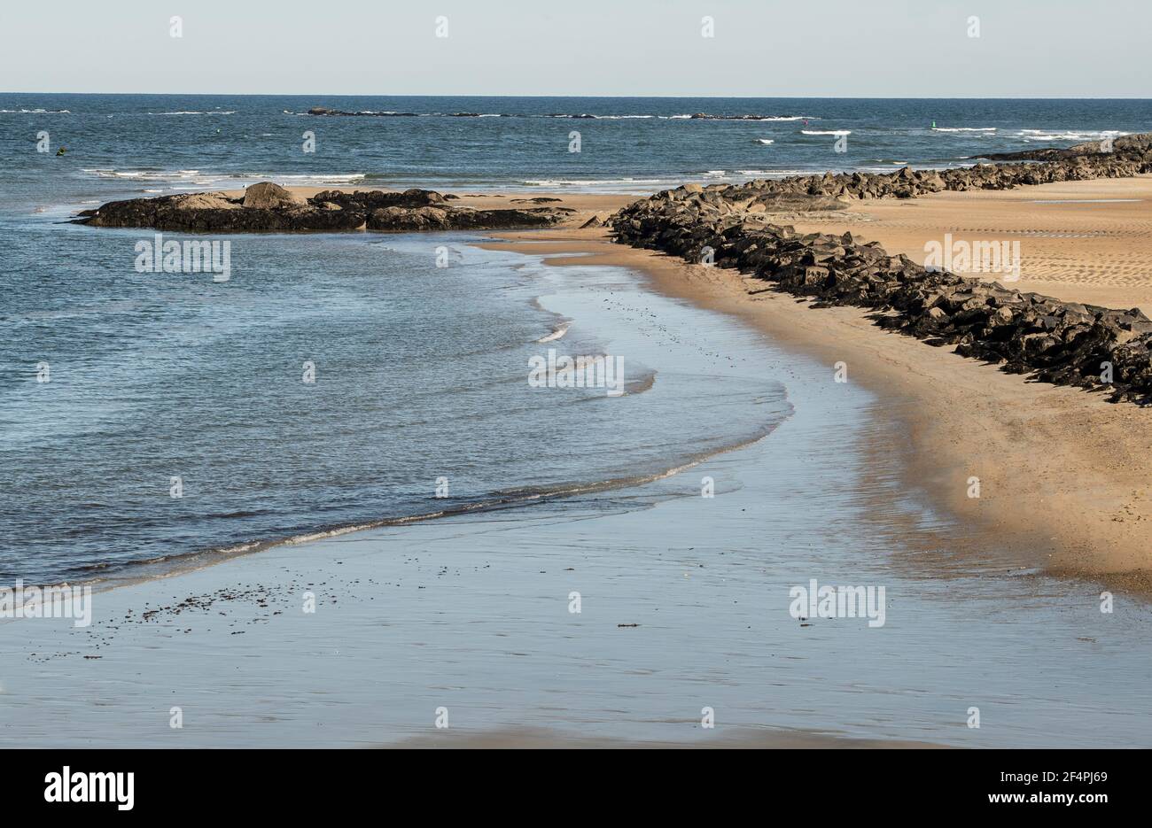 In den Sommermonaten ist es sehr voll, dies ist NH's Lieblingsstrand. Es hat alles, Wasser, Menschenmengen, Essen, Wellen, Angeln, Sonnenbaden.kaltes Wasser! Stockfoto