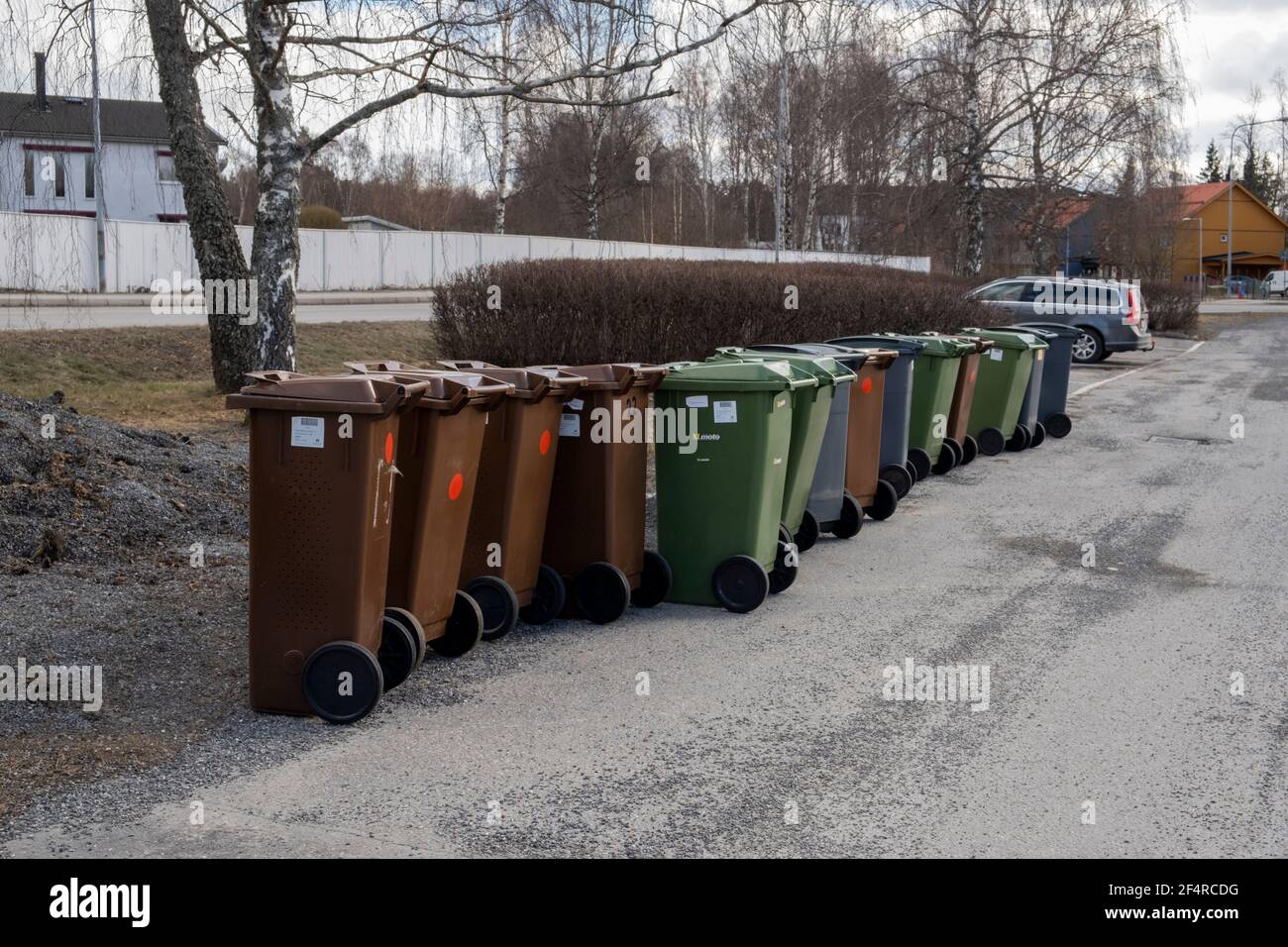 Mülleimer sind zum Entleeren. Stockfoto