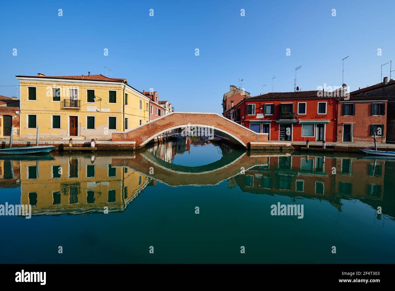Geographie / Reisen, Italien, Murano, Reflexion im Canal di San Donato, Additional-Rights-Clearance-Info-not-available Stockfoto