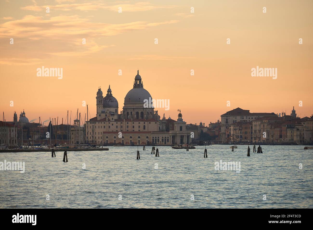 Geographie / Reisen, Italien, Venedig, Blick zur Basilika Santa Maria della Salute, Additional-Rights-Clearance-Info-not-available Stockfoto