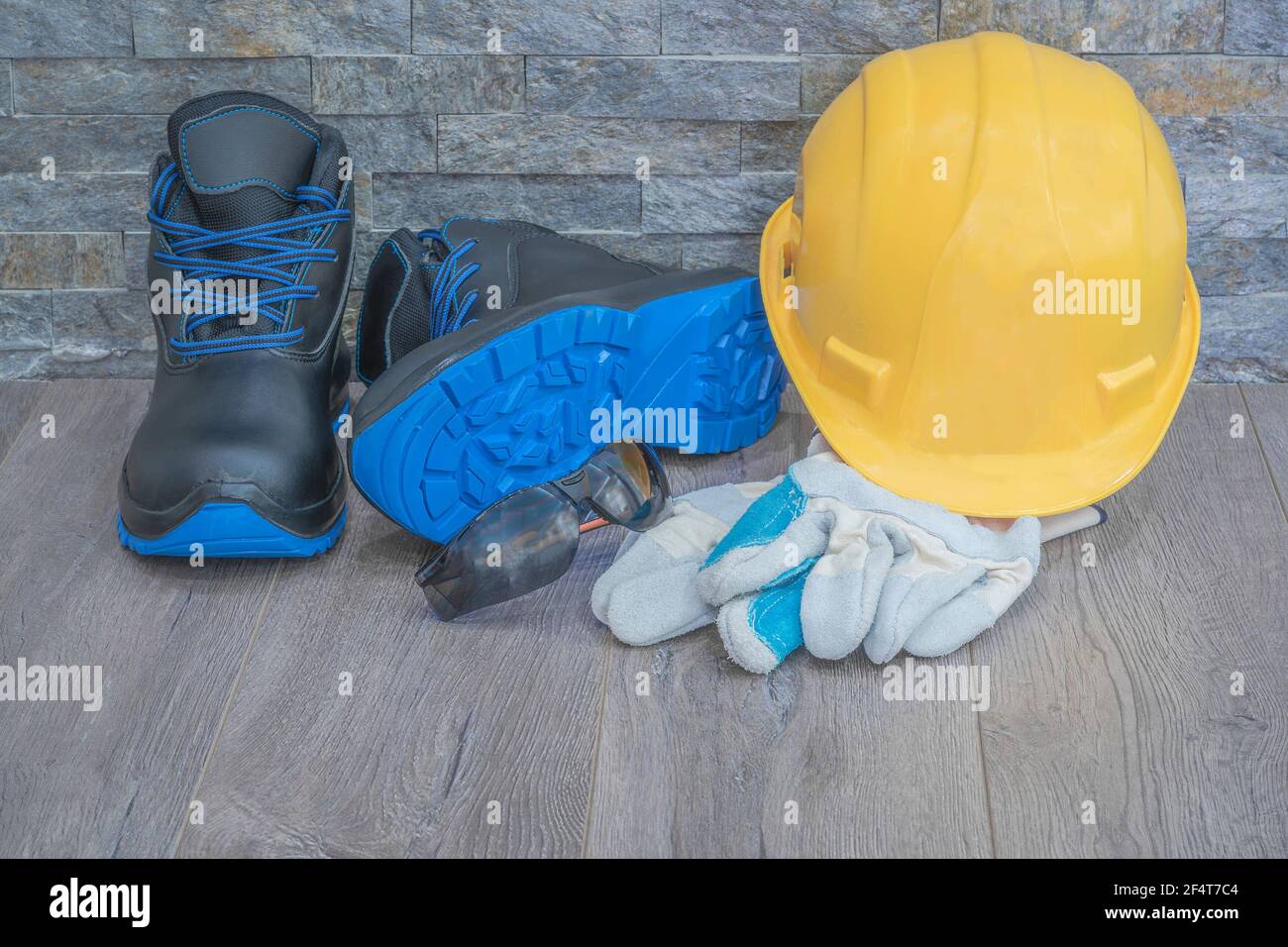 Persönliche Schutzausrüstung zum Schutz am Arbeitsplatz mit erhöhtem Risiko Verletzung Stockfoto