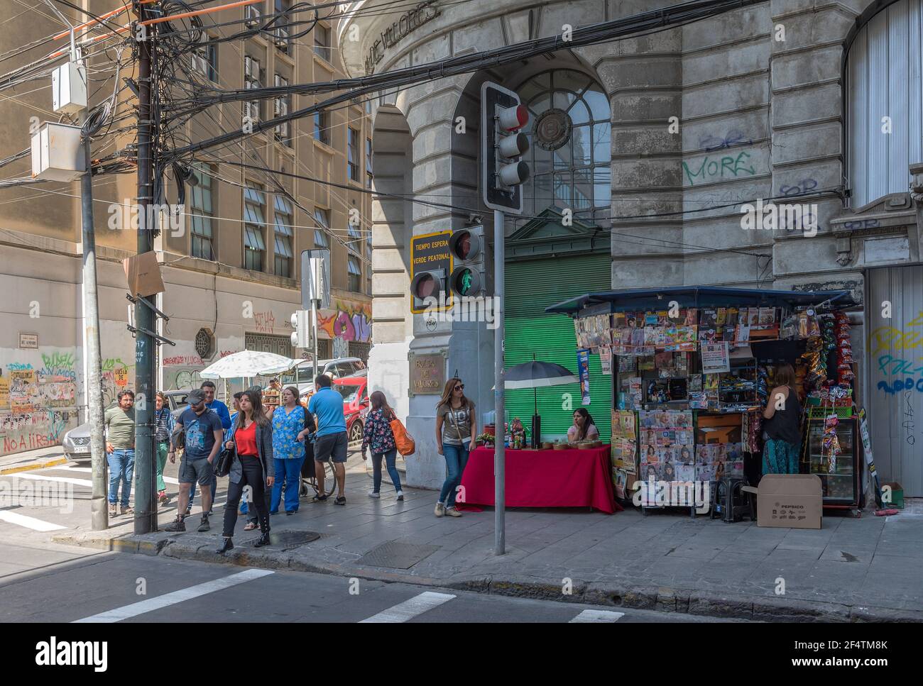 Blick auf die Straßen im historischen Zentrum von Valparaiso, Chile Stockfoto
