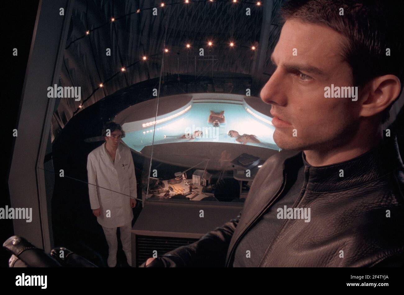 TOM CRUISE in MINORITY REPORT (2002), Regie Steven SPIELBERG. Kredit: 20th CENTURY FOX / Album Stockfoto