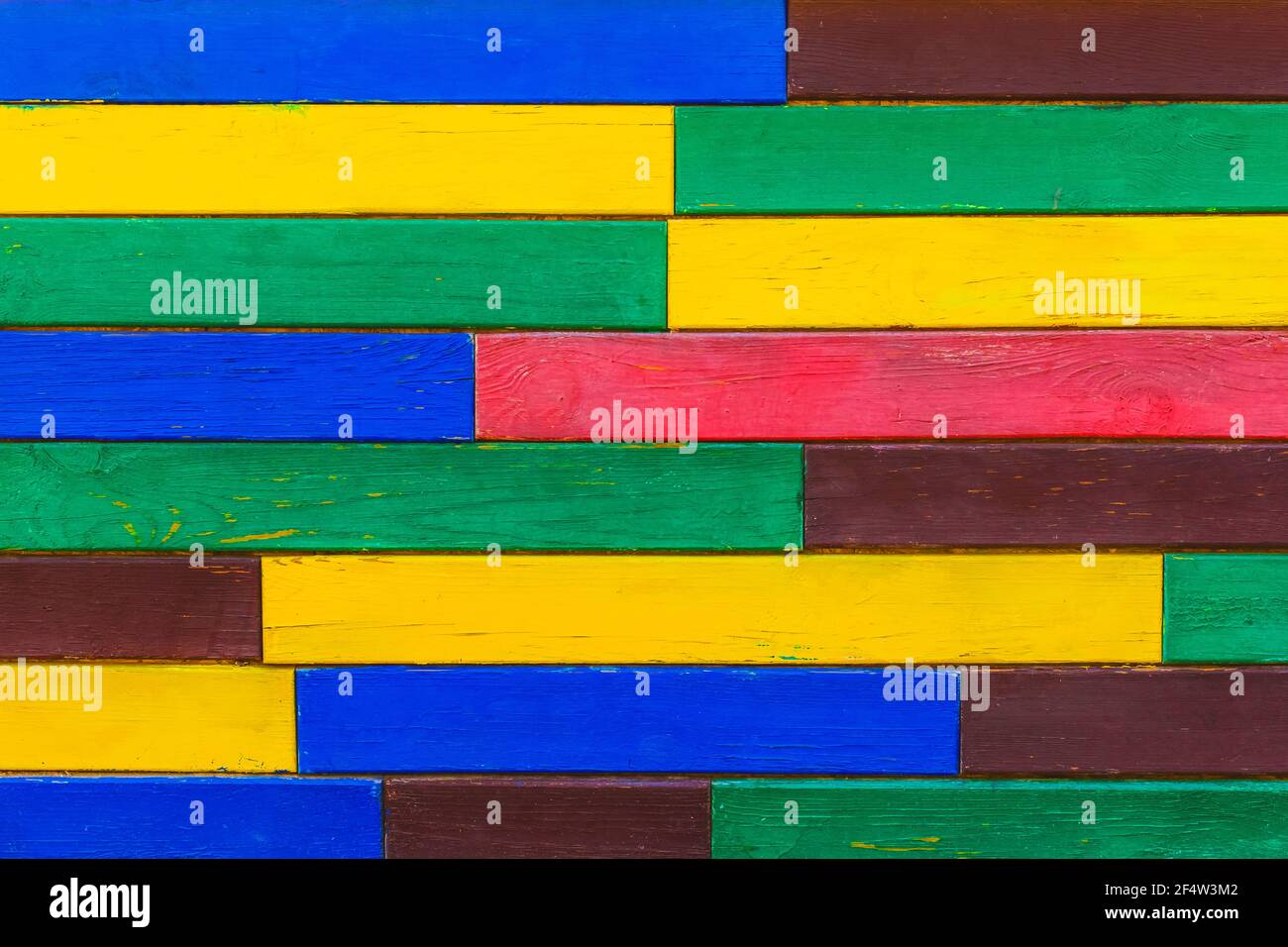 Mehrfarbig lackiertes Holz Textur, moderne Innenbretter Oberfläche Hintergrund. Stockfoto