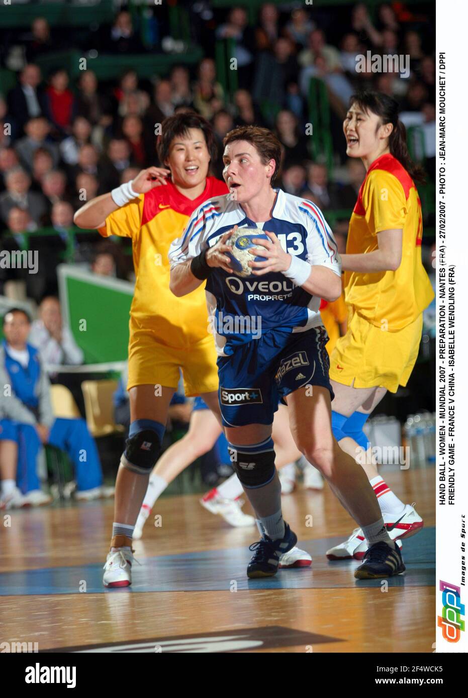 HAND BALL - WOMEN - MUNDIAL 2007 - PREPARATION - NANTES (FRA) - 27/02/2007  - PHOTO : JEAN-MARC MOUCHET / DPPI FRIENDLY GAME - FRANCE V CHINA - FRENCH  MASCOT Stock Photo - Alamy