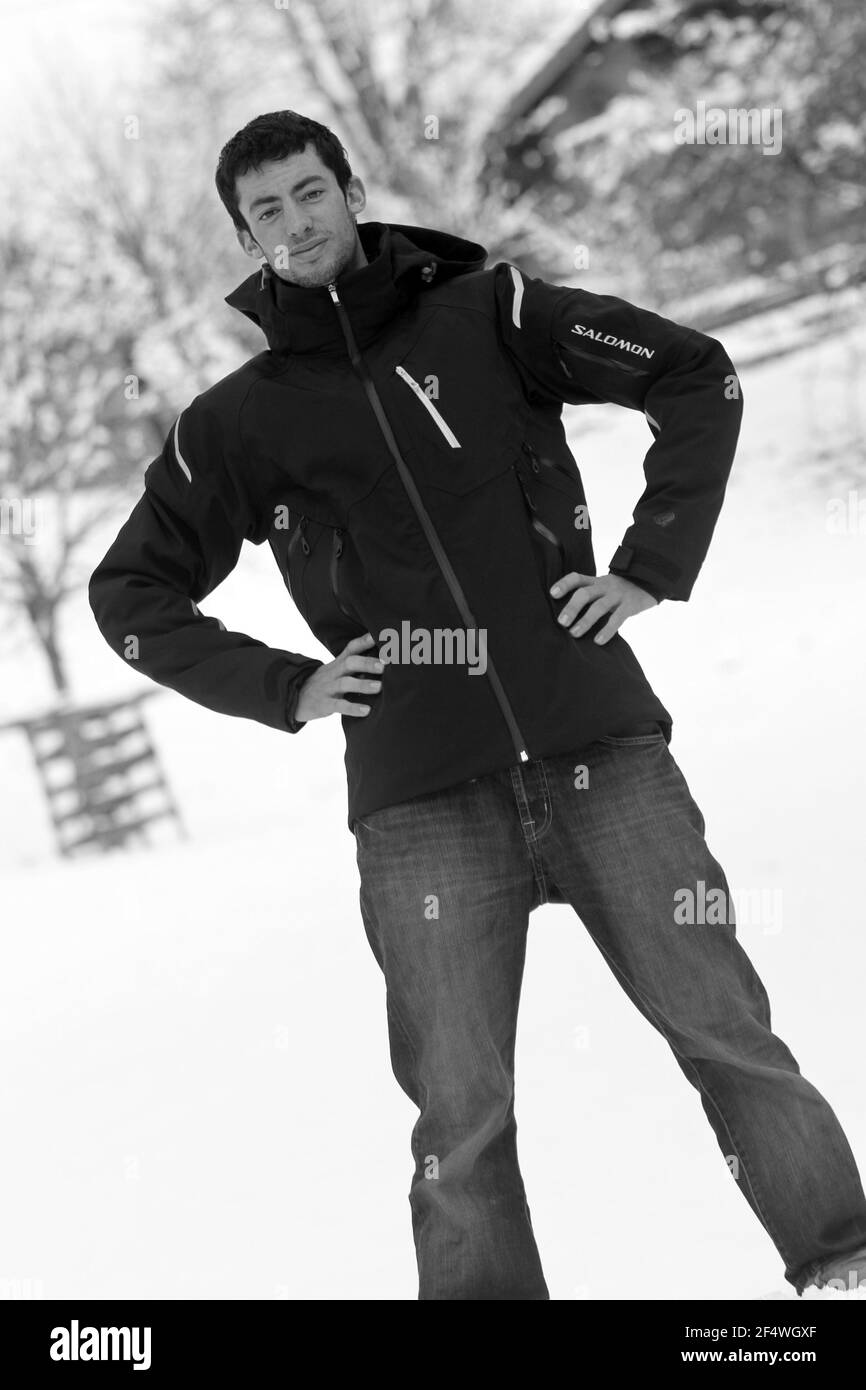 MISCS - FEATURE KILIAN JORNET (ESP) - 12/01/2011 - FOTO : JEAN-MARC MOUCHET / DPPI - DOPPELSIEGER DER ULTRA TOUR DU MONT BLANC 2008 UND 2009 (TRAILRUNNING) - SIEGER DER PIERRA MENTA 2008 UND 2010 - WELTMEISTER 2010 ALPINISMUS SKIFAHREN Stockfoto