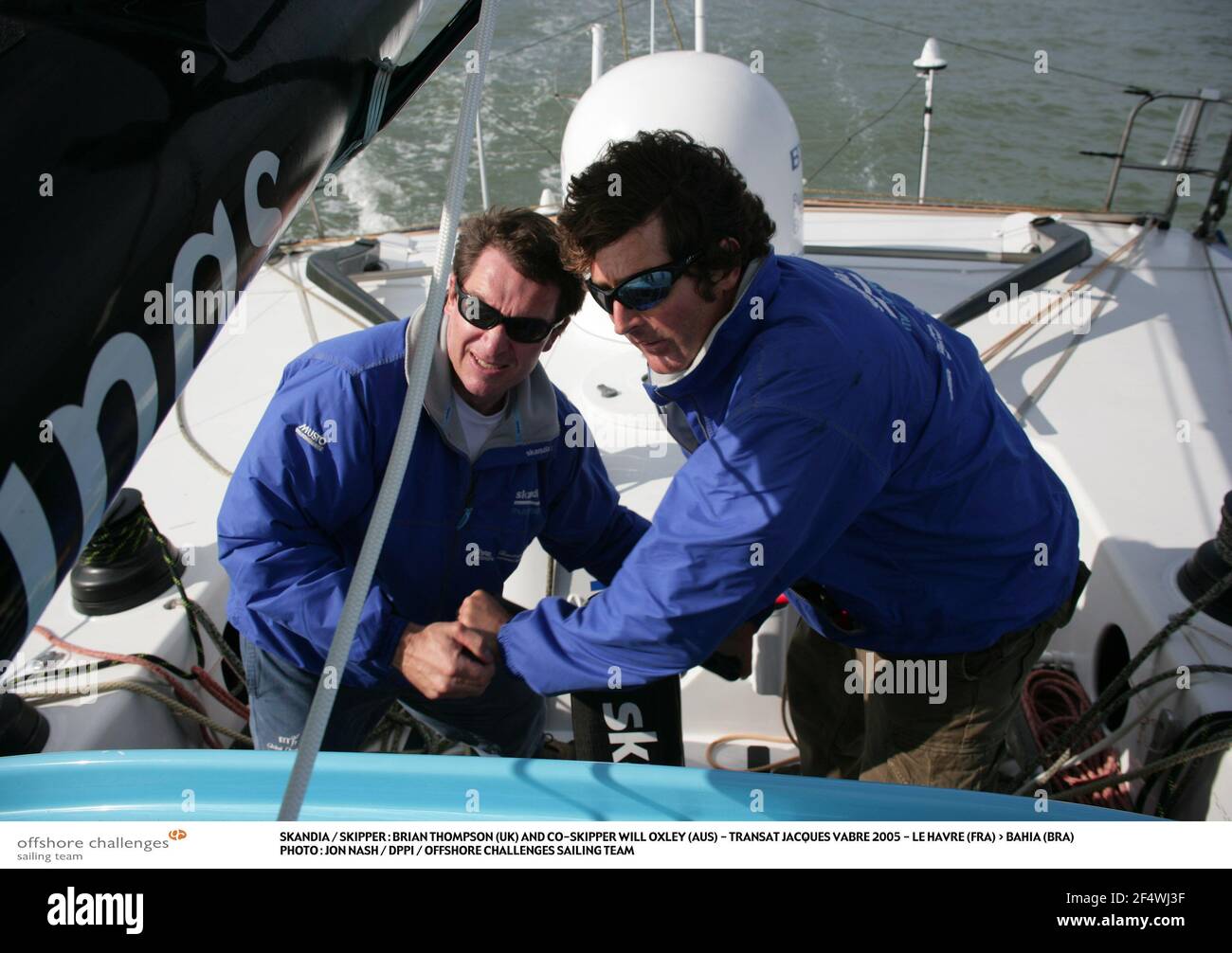 SEGELN - TRANSAT JACQUES VABRE 2005 VORBEREITUNG - COWES , ISLE OF WIGHT (UK) - 16/10/2005 - FOTO : JON NASH / OC SEGELTEAM / DPPI SKANDIA / SKIPPER : BRIAN THOMSON (UK) UND CO-SKIPPER WILL OXLEY (AUS) Stockfoto