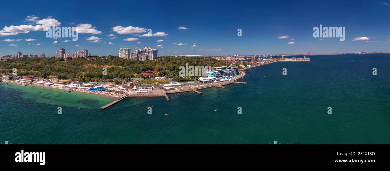 Luftpanorama Küste von Lanjeron in Odessa Ukraine. Drohnenaufnahmen, Sommerzeit, Tageslicht. Stockfoto