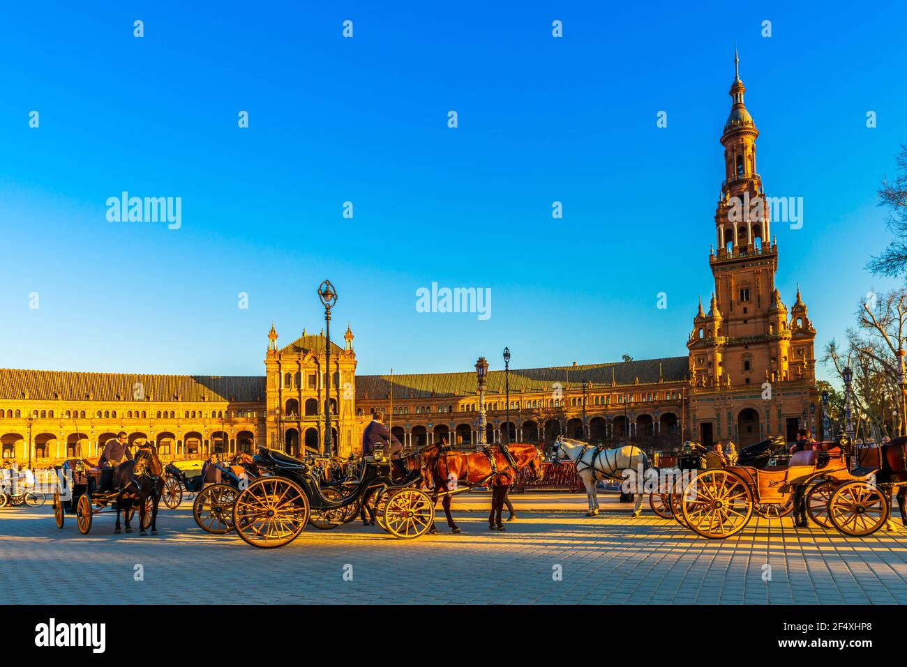 Spanische Schritte am Ende des Tages, in Sevilla, Andalusien, Spanien Stockfoto