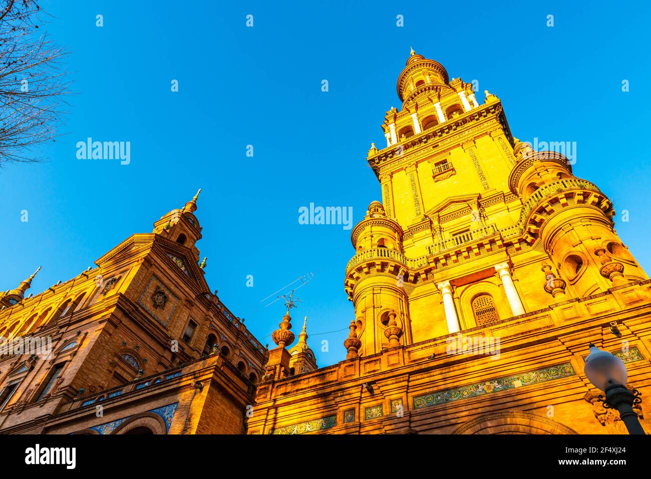 Spanische Schritte am Ende des Tages, in Sevilla, Andalusien, Spanien Stockfoto